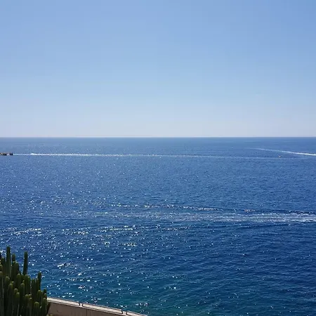 Two Bedroom 2 Min From Apartament